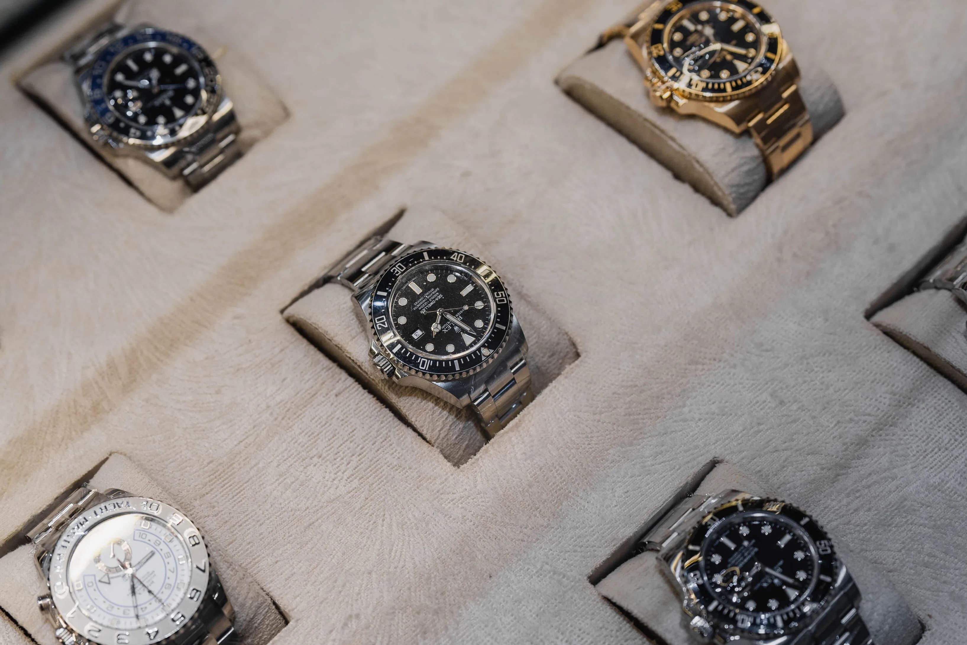 How to Spot Fake Watch Sellers and Buy Luxury Watches Safely 